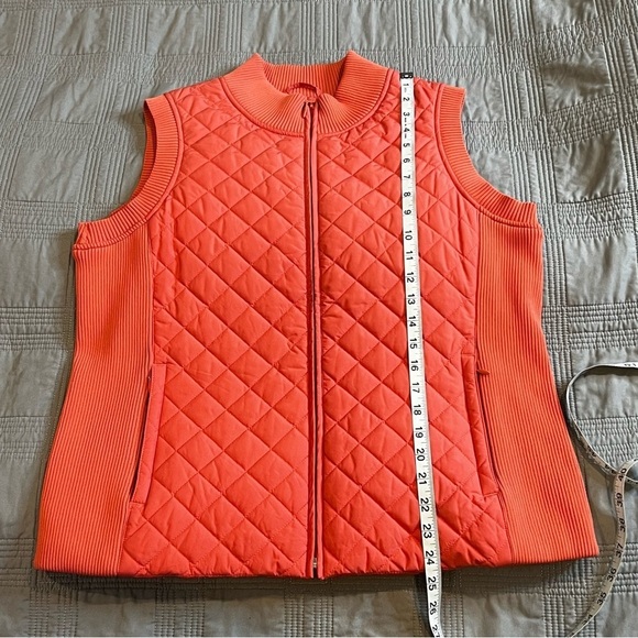 Pendleton Womens Size Large Quilted Puffer Vest Salmon Ribbed Sides Zip Pockets - Picture 6 of 7